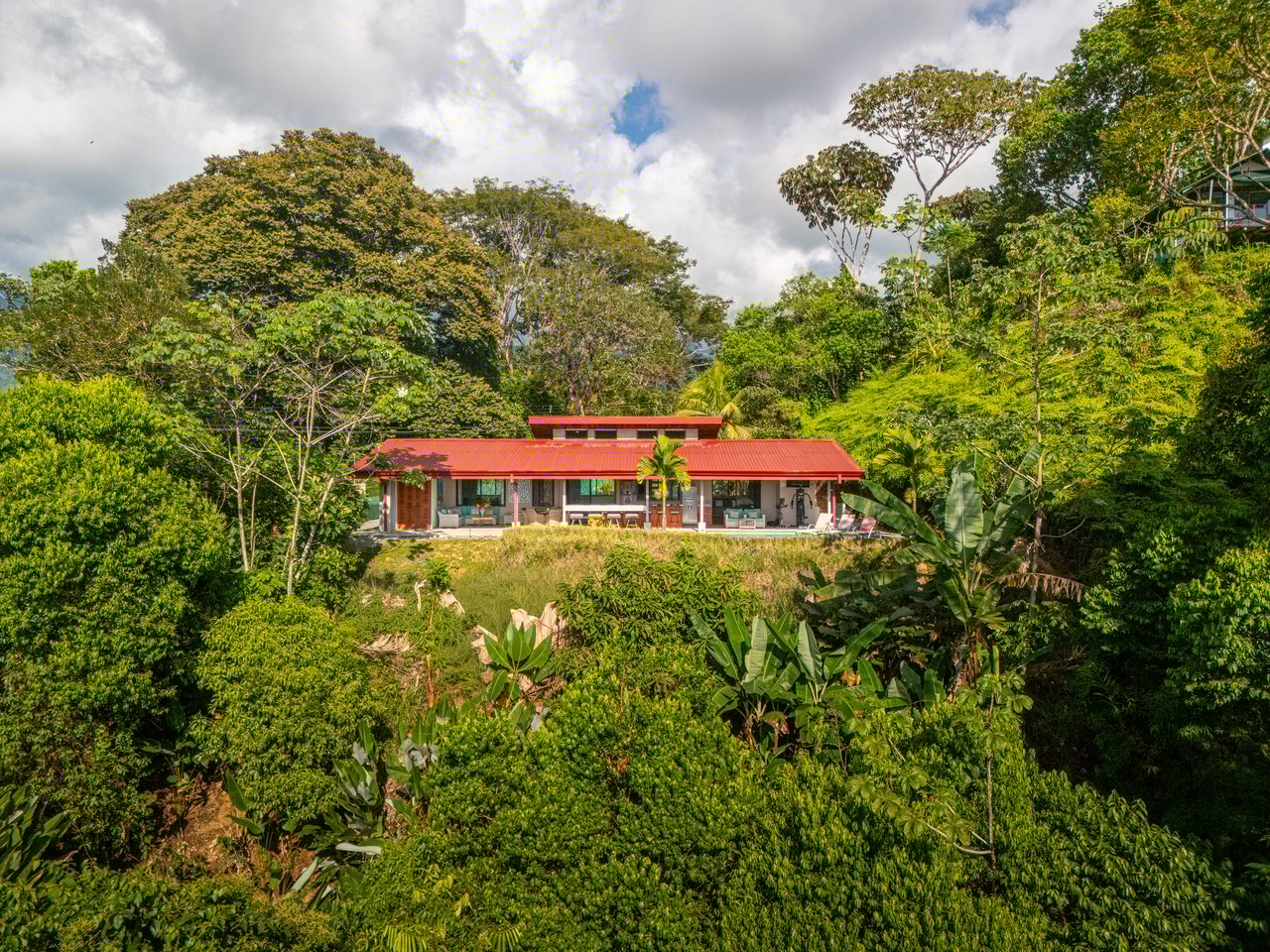 Casa Sea Breeze- Spectacular Ocean-View Home and Guest Villa in Prime Ojochal Location