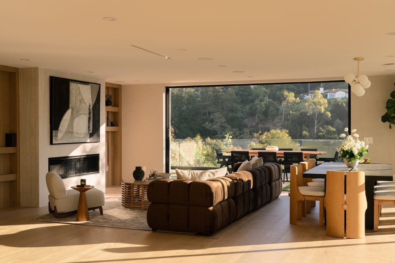 quintessential Hollywood Hills