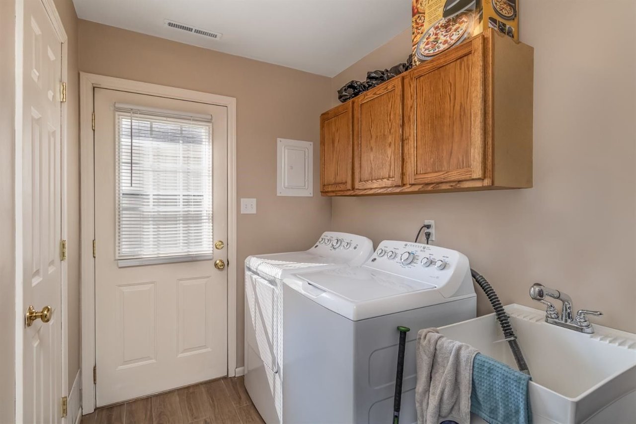 618-622 N Shelby Pl, Hobart, IN