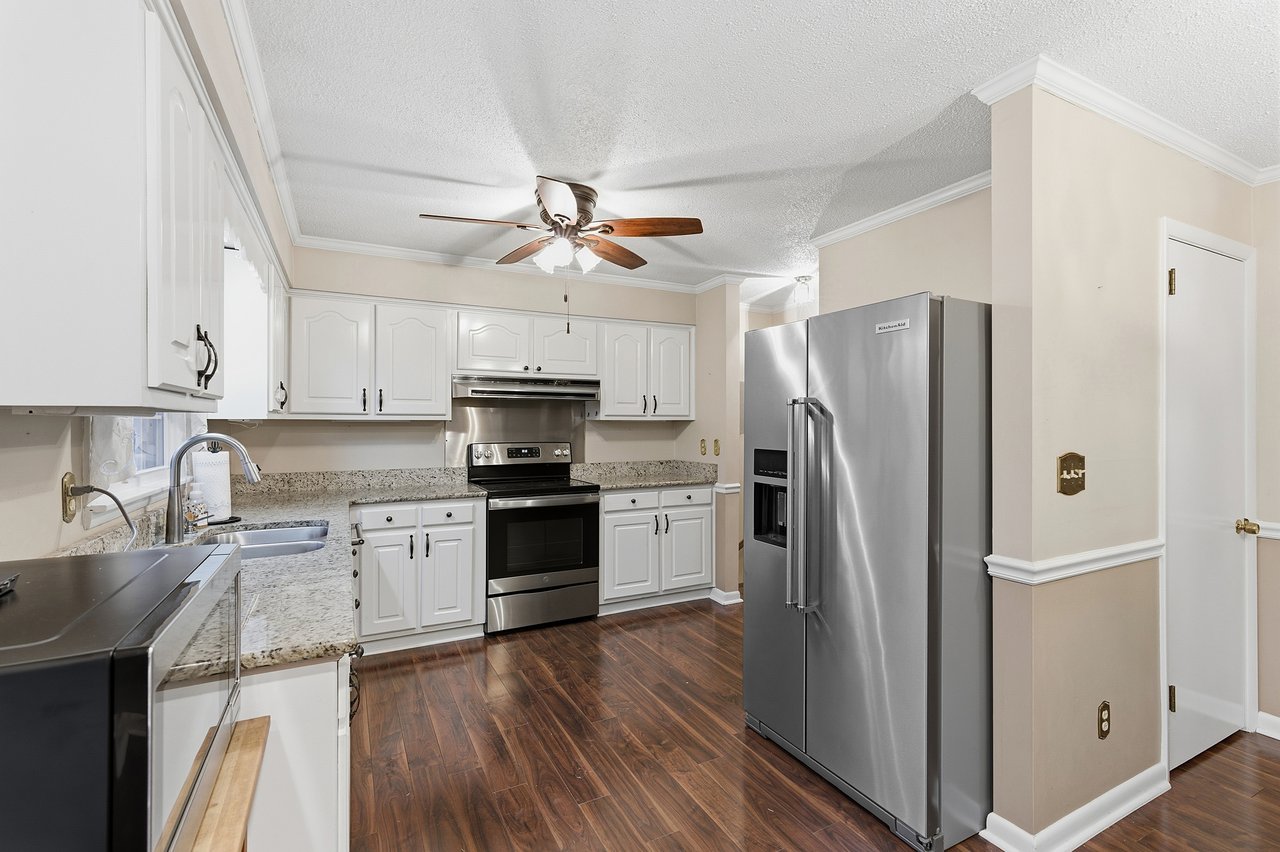 Well-Maintained 4BR in Prime South Huntsville Location