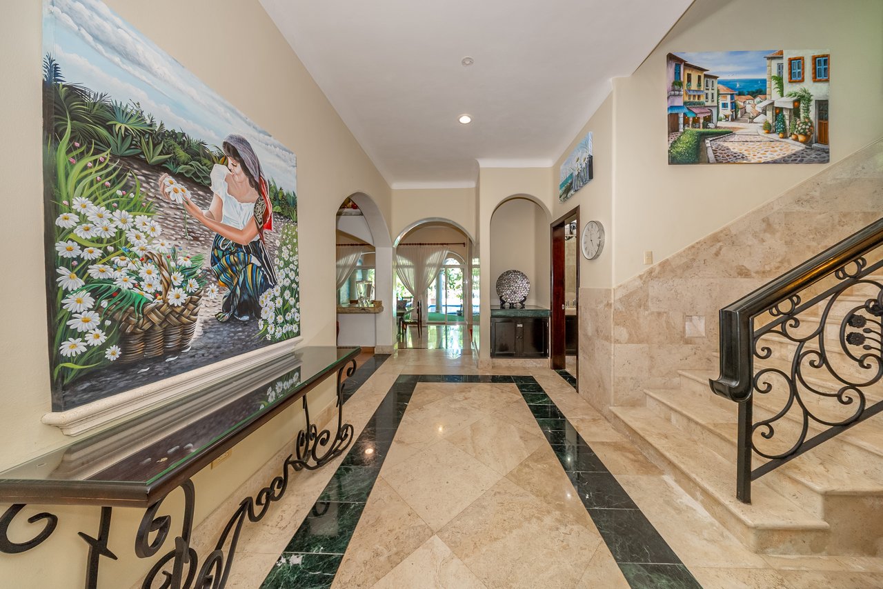 Villa Maravilla Puerto Aventuras | Golf-Front Luxury Villa