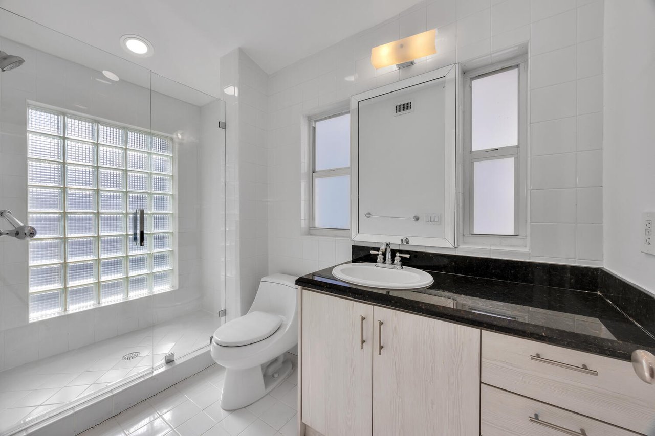 Art Deco Gem in Coral Gables