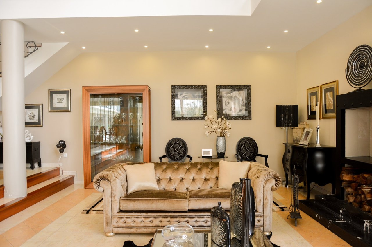 Luxury 4-Bedroom Villa with Indoor Pool – São Miguel, Azores