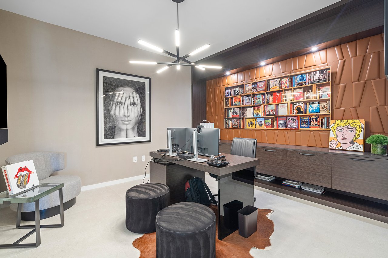 200 SE Mizner Blvd #809