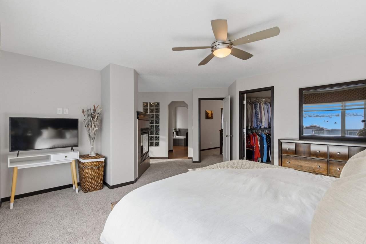 71 Panatella View NW