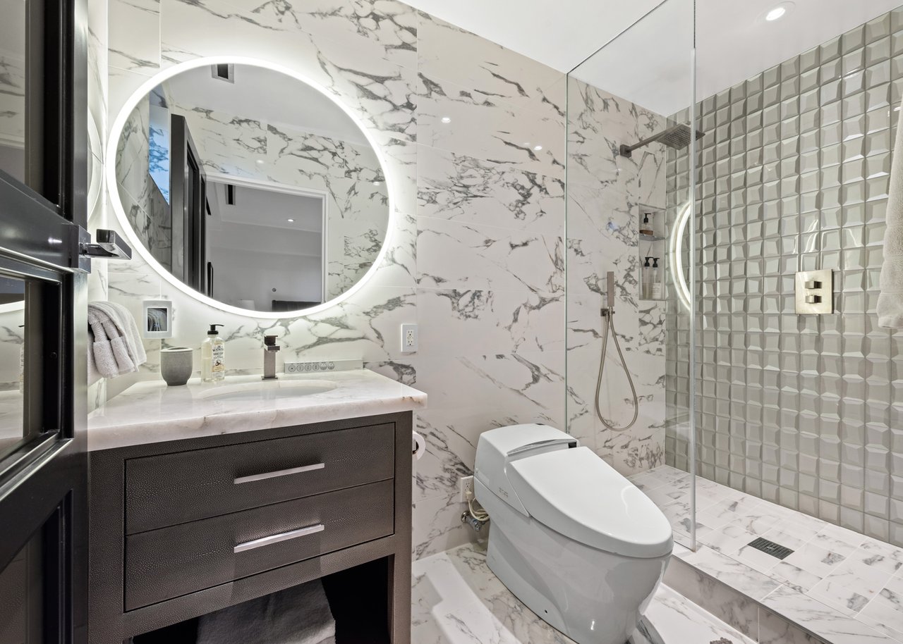 145 Channel Pointe Mall