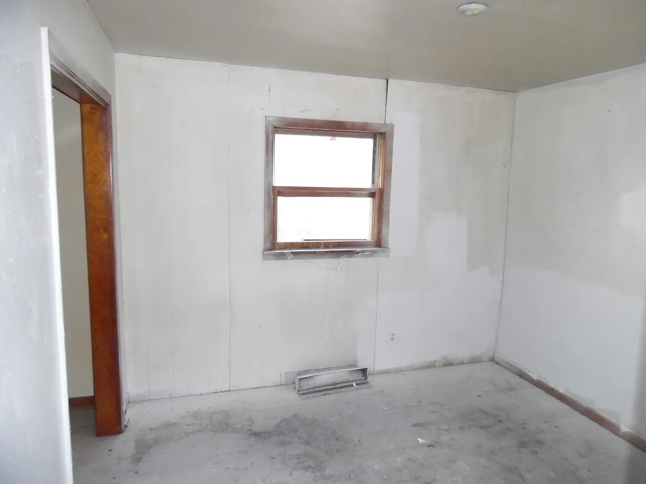 6657 Old Porter Rd