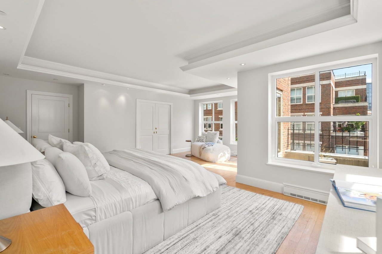 300 Boylston Street 1102