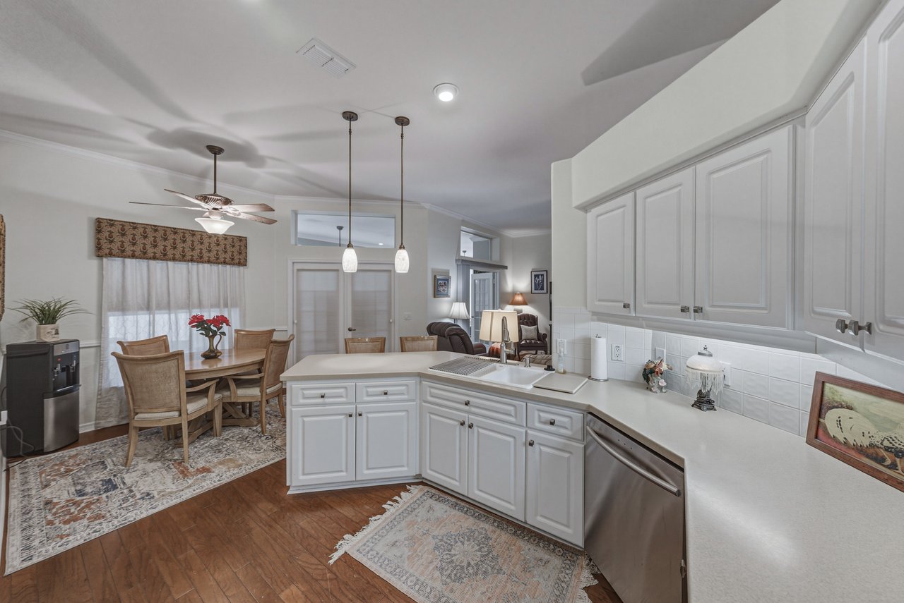 12215 WOODLANDS CIR
