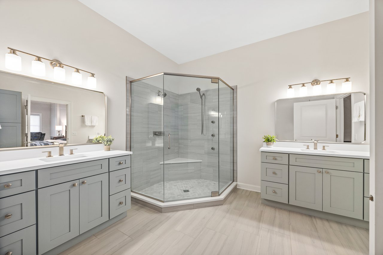 4929 Forest Ave, Unit 2E, Downers Grove