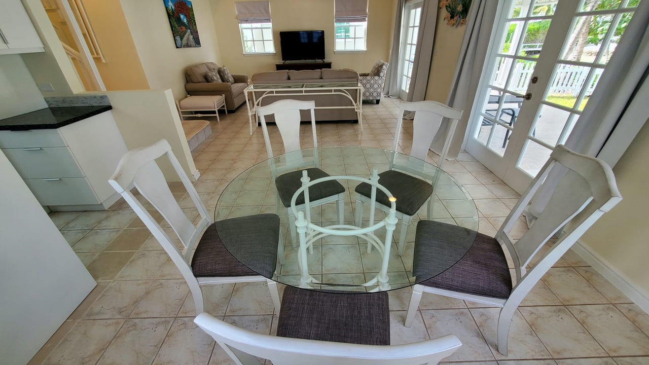 Sandyport | Expansive View Home 