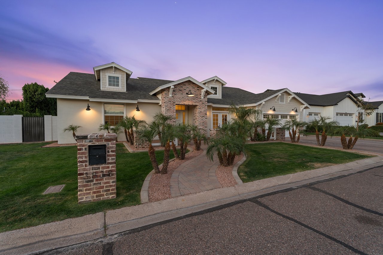 3838 E DEVONSHIRE Avenue