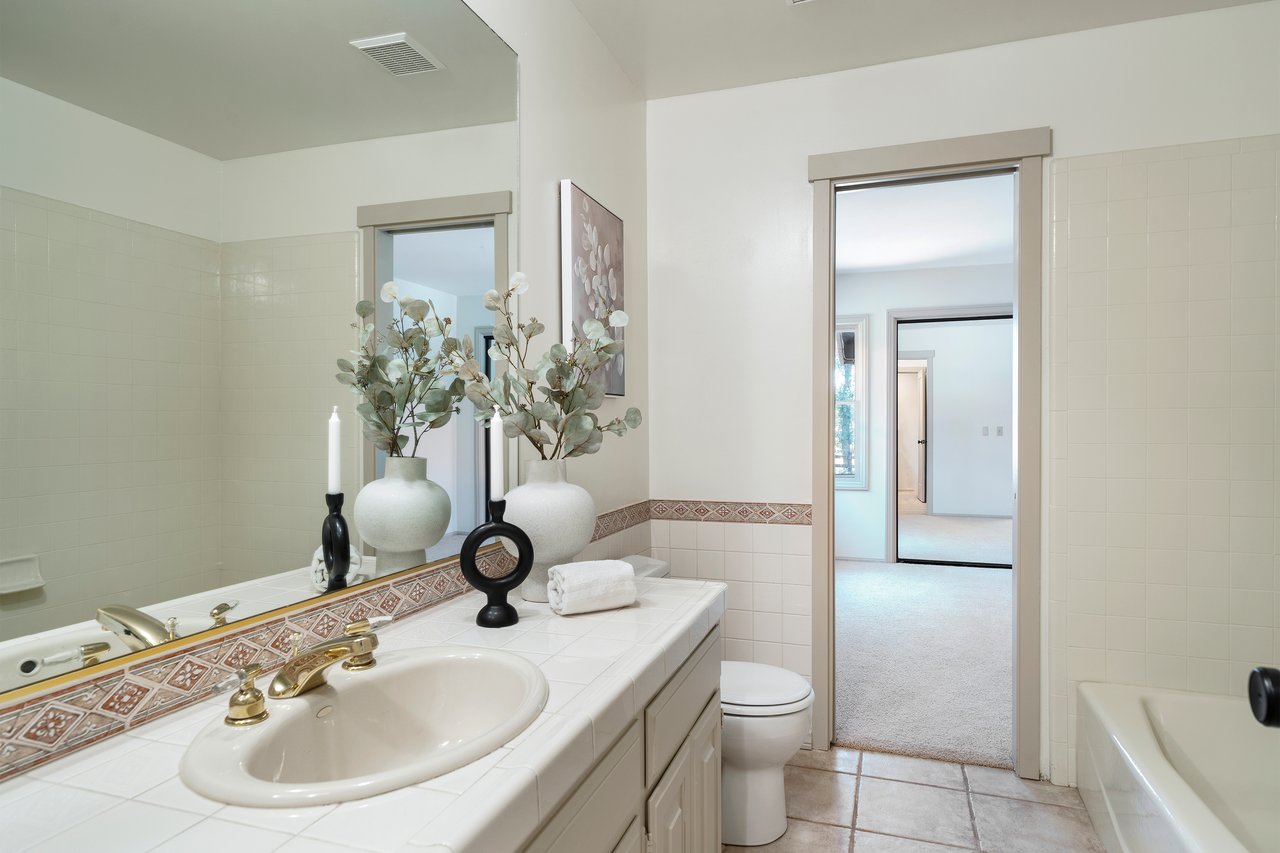 38785 Avenida Bonita