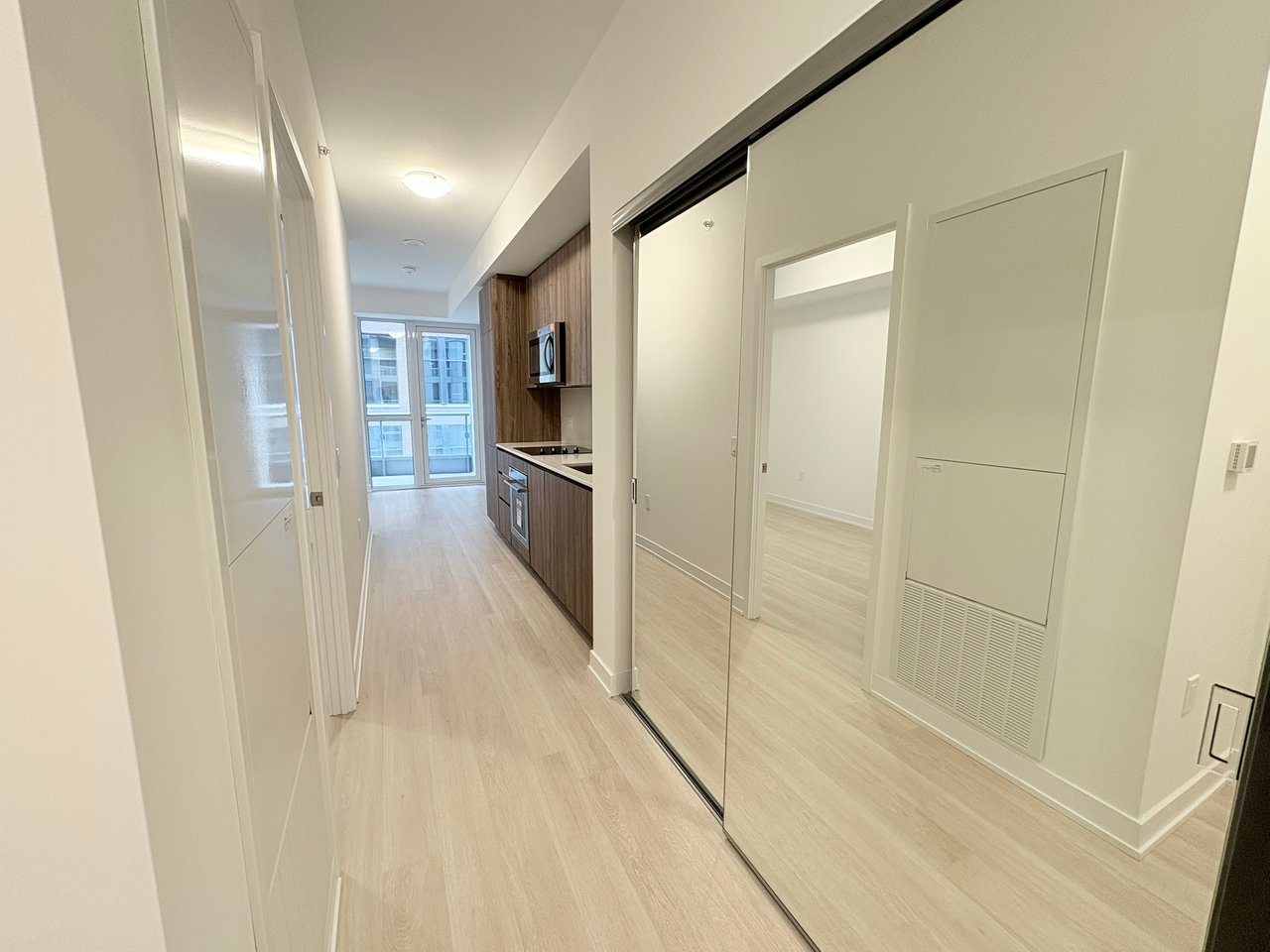 15 Richardson Street, Toronto Unit: 427