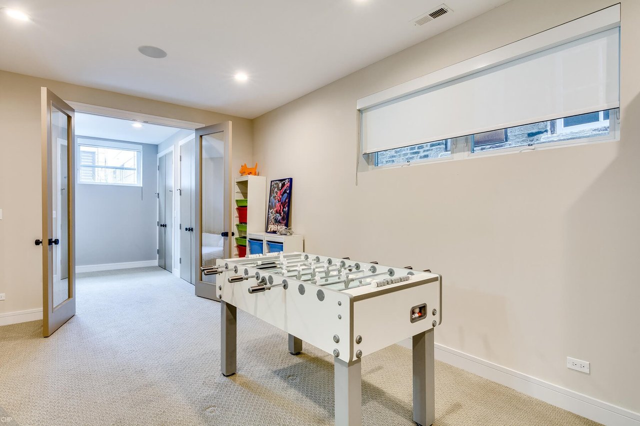 2107 West Race Ave | $1,050,000