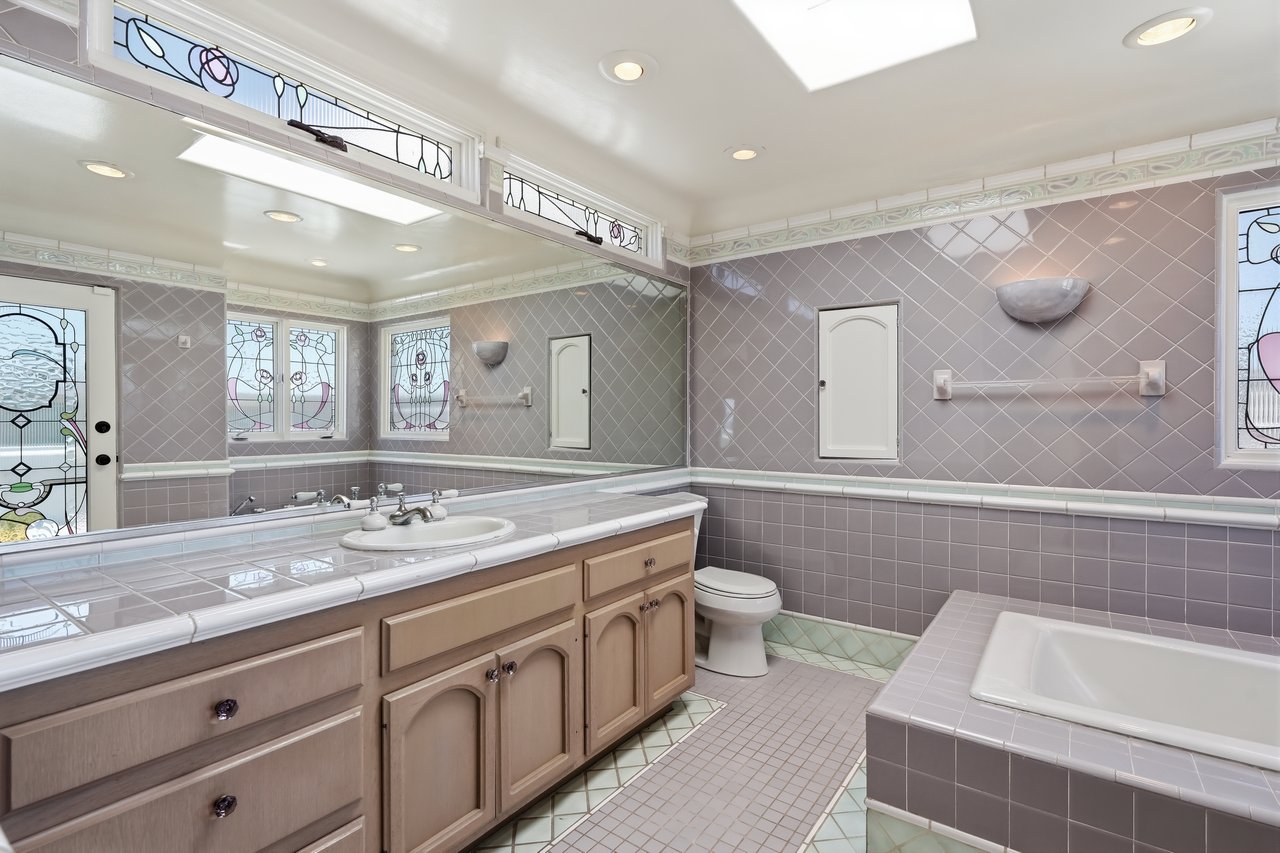 1602 The Strand (Entire Property)
