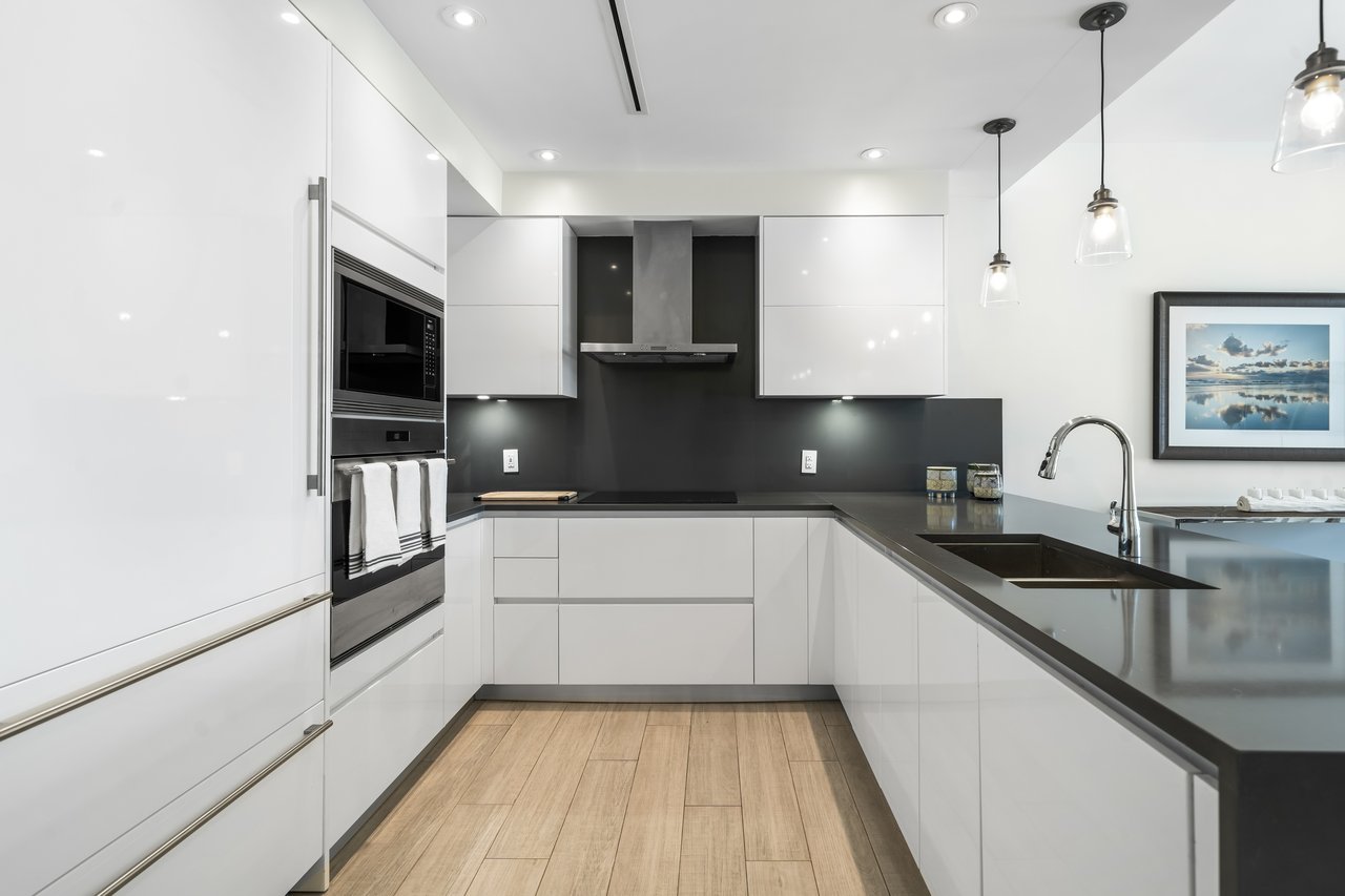 Penthouse 9 - Thirty Six