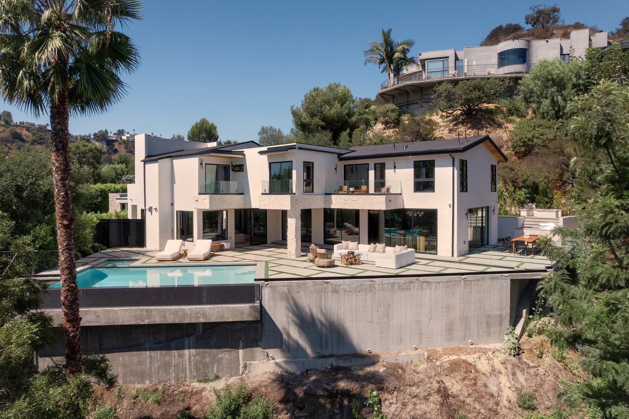 quintessential Hollywood Hills