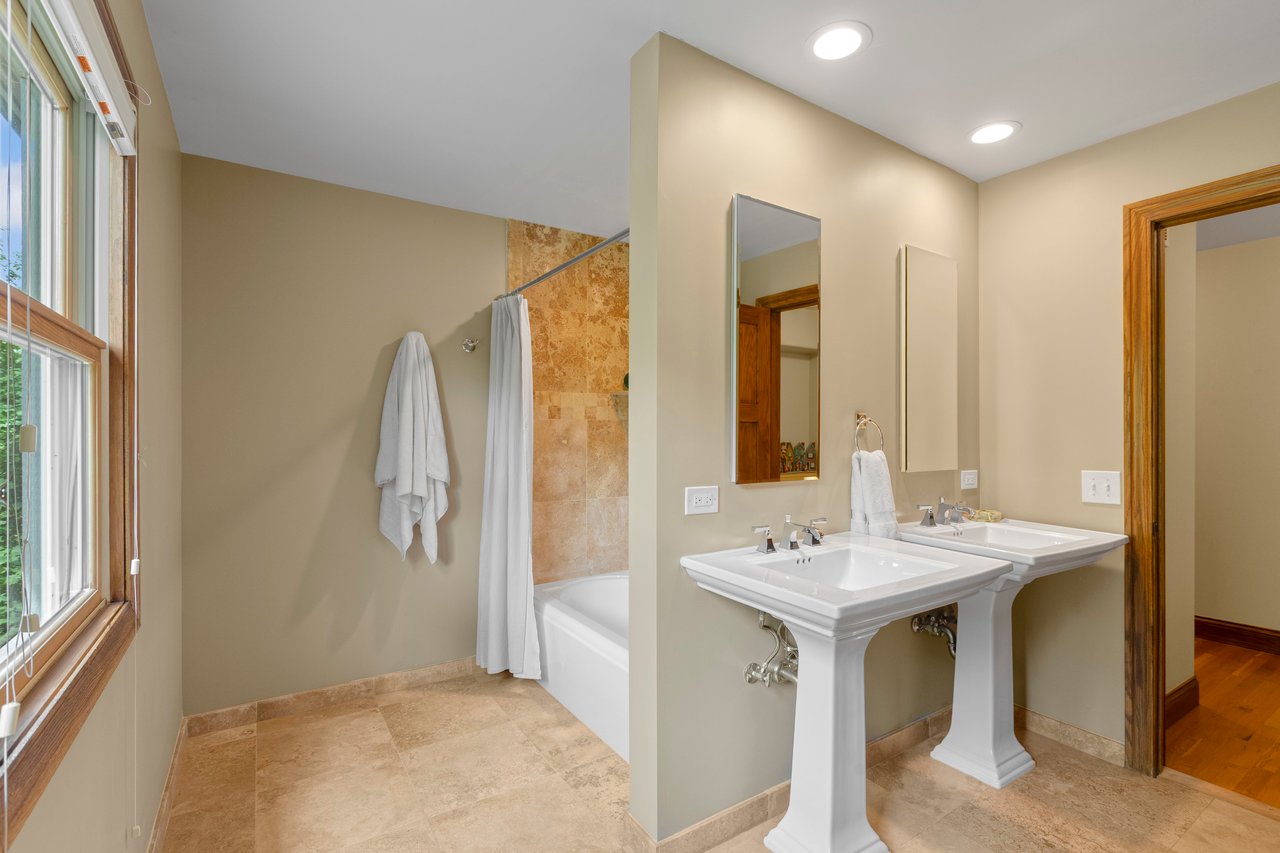 1520 Telegraph Road, Lake Forest