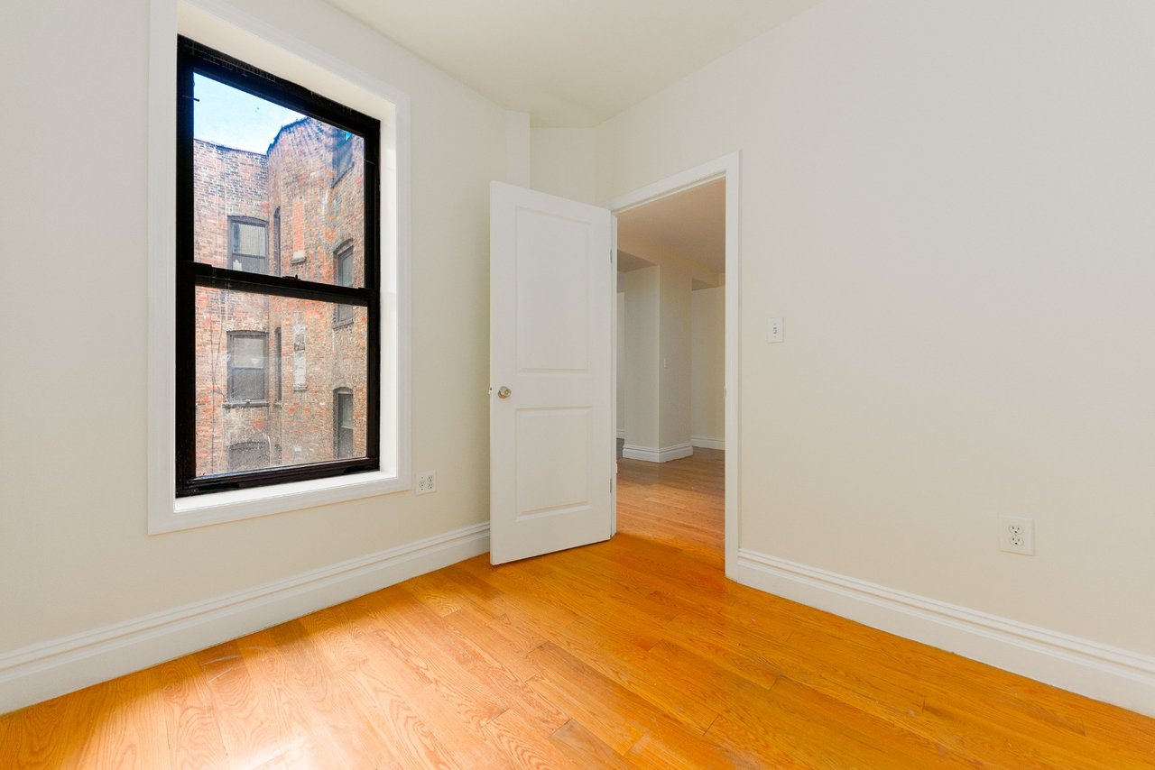 339 East 12th Street Unit: 27