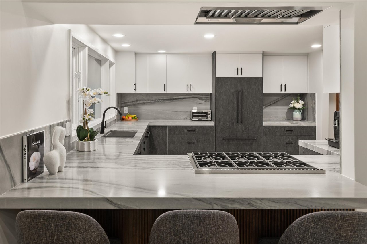 Designer Living with Unmatched Mountain Views