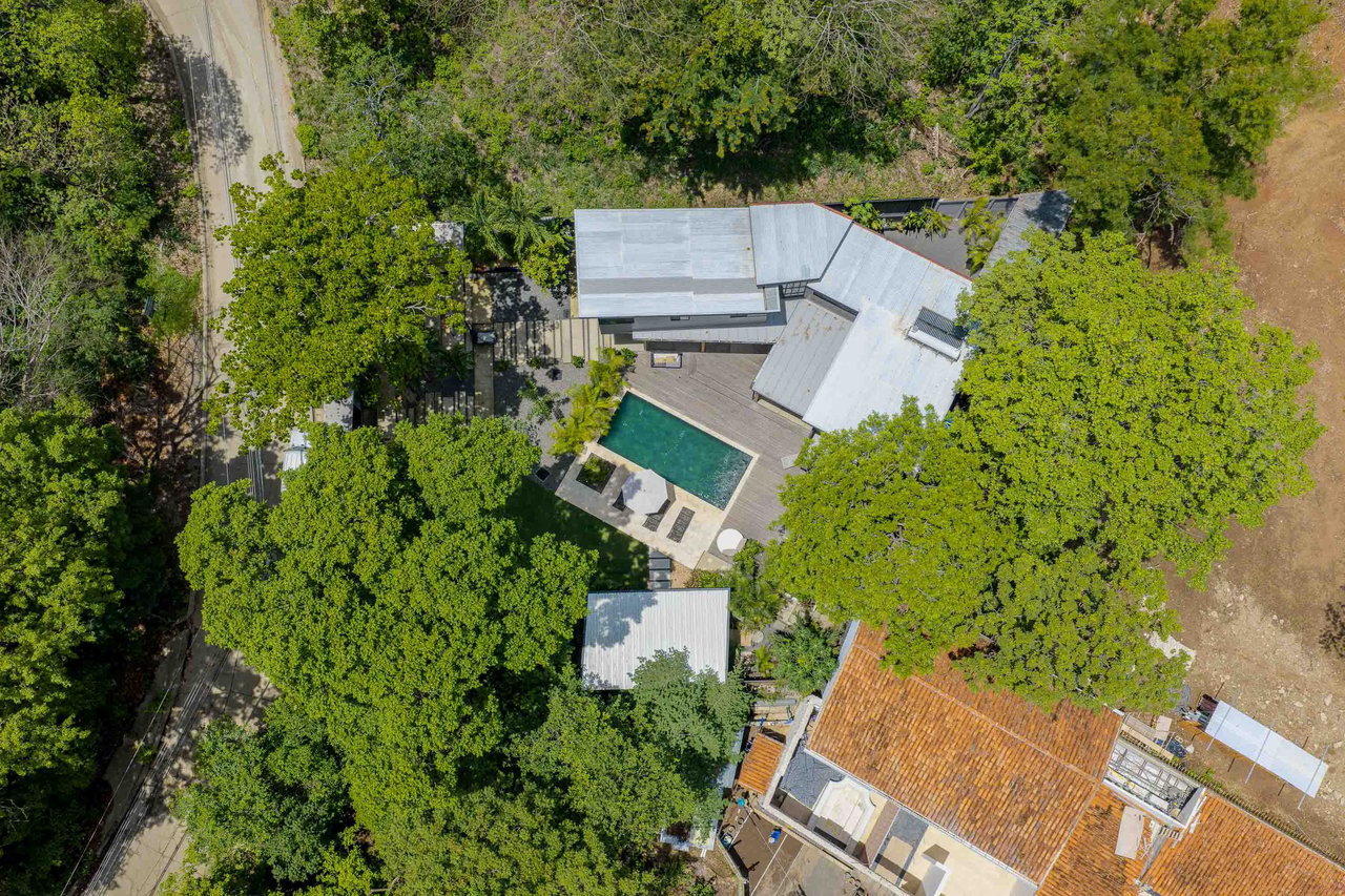 Casa Chavela | Luxury 4-Bedroom Home with Guest Cabin & Pool in Tamarindo