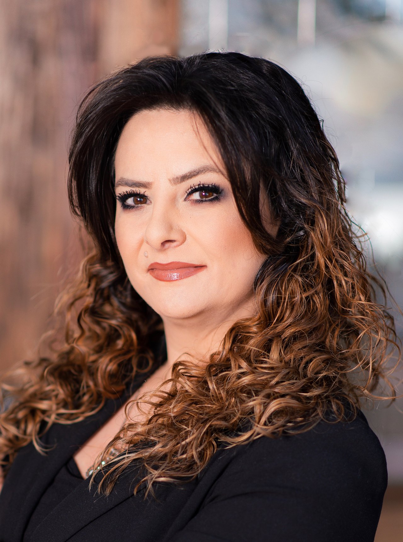  Elaine Larranaga