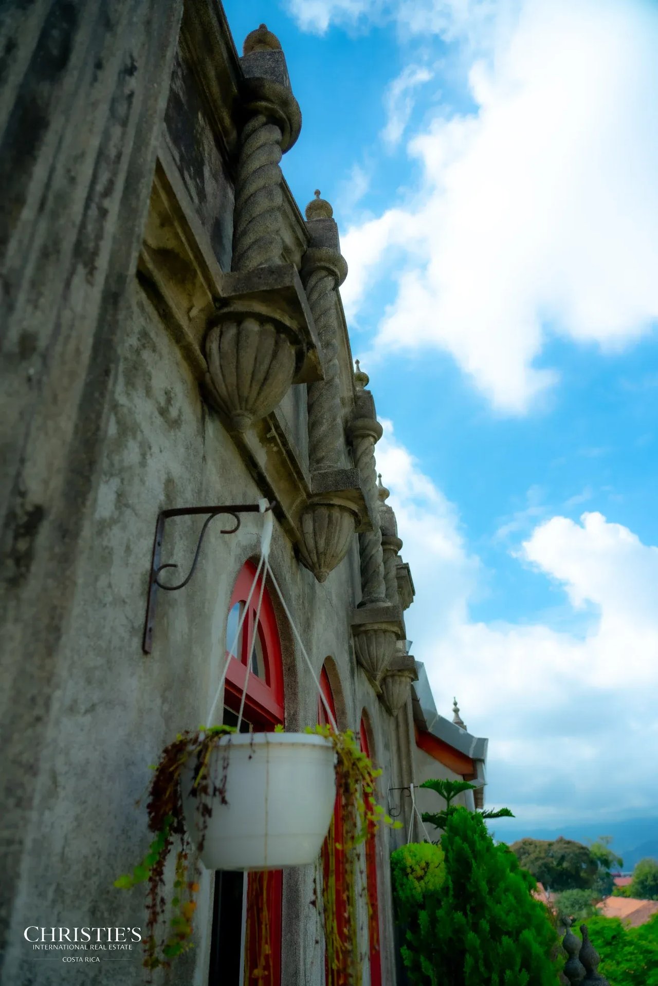 Edificio Jiménez- A Timeless Architectural Gem in Historic San José