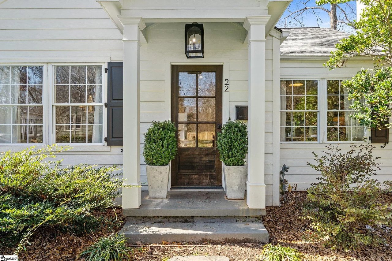 22 N Brookwood Dr