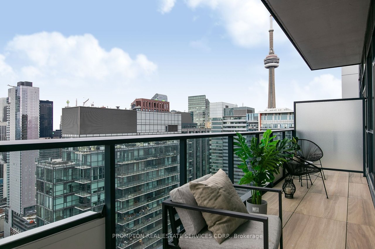 LUXURY PENTHOUSE ON WIDMER