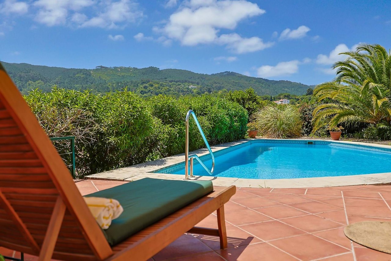 Exclusive Family Villa with Expansive Gardens Near Sintra’s UNESCO Heritage Centre