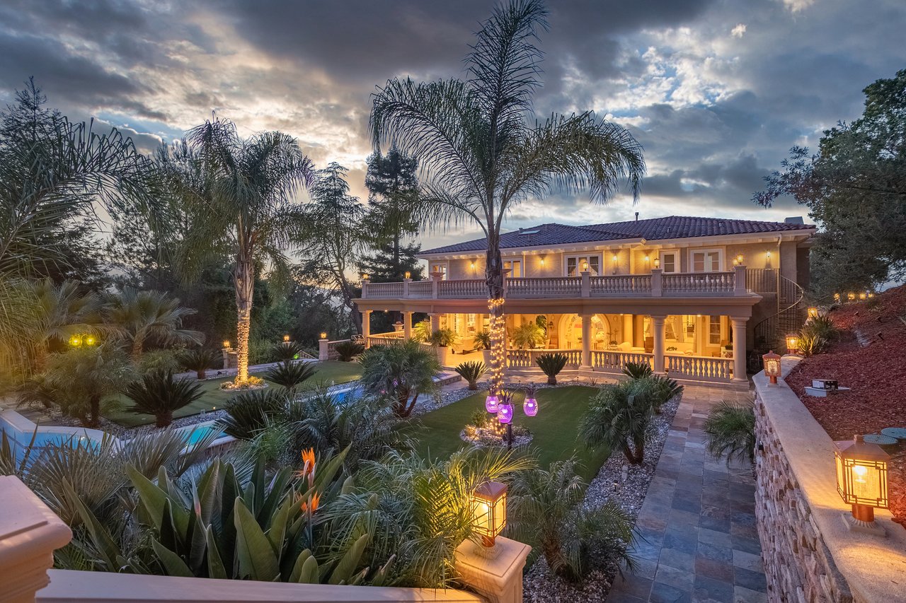 16840 Cypress Way