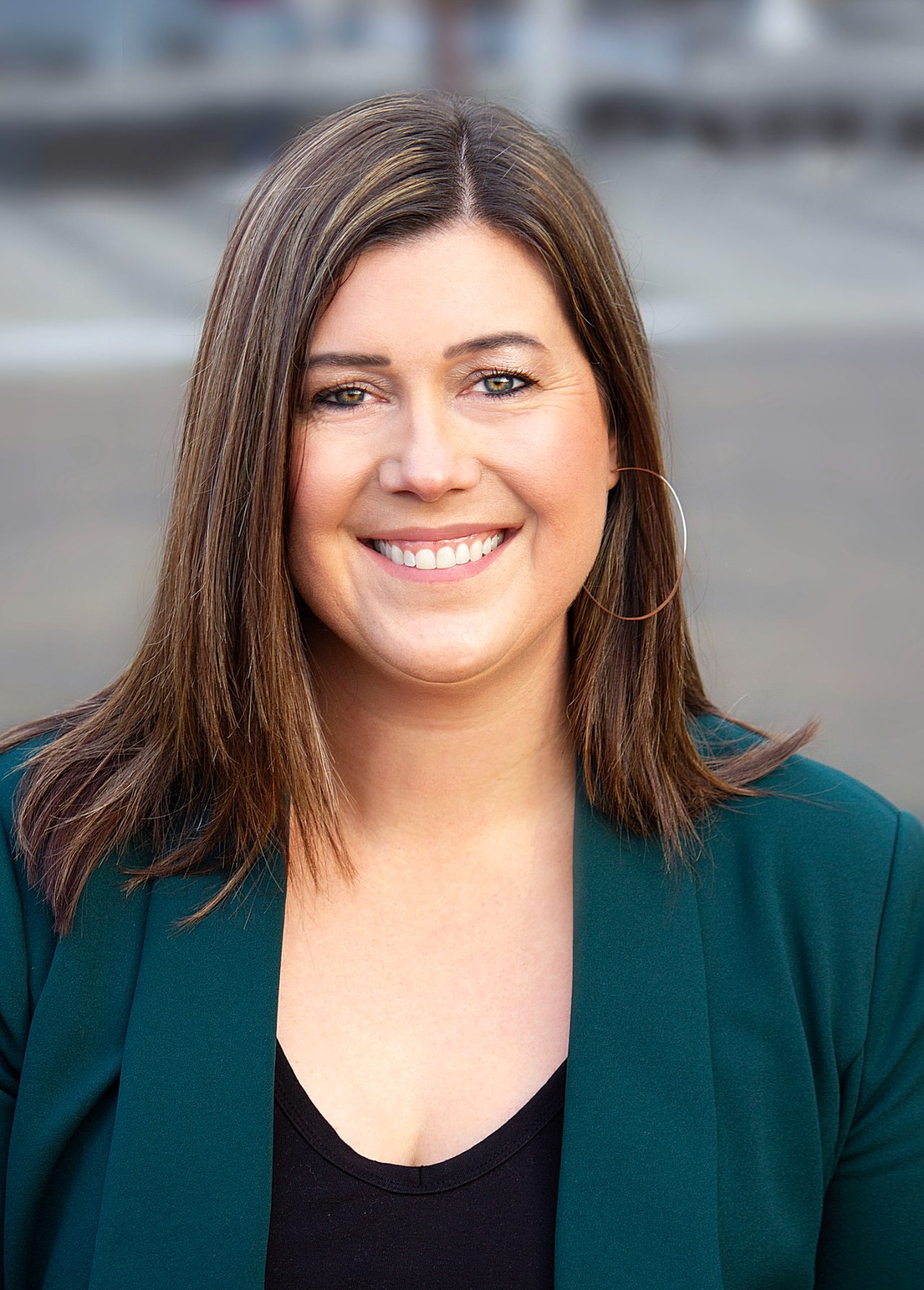 Rachel White Medford, OR Real Estate Agent Headshot
