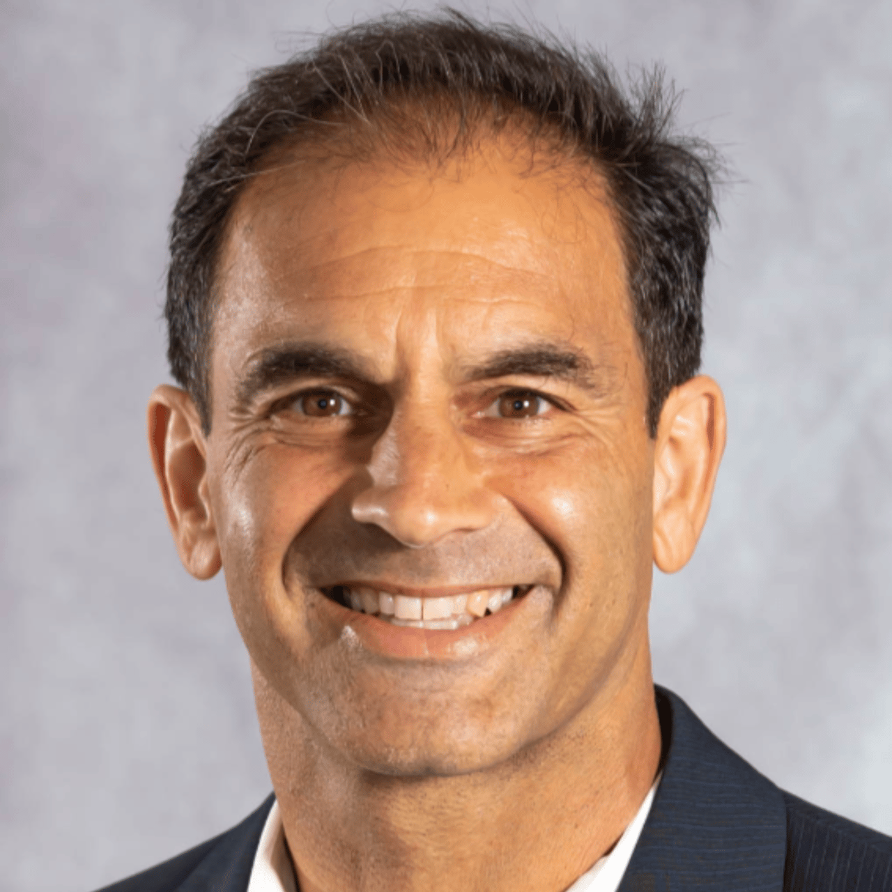 Ravi Sohoni Costa Mesa, CA Real Estate Agent Headshot