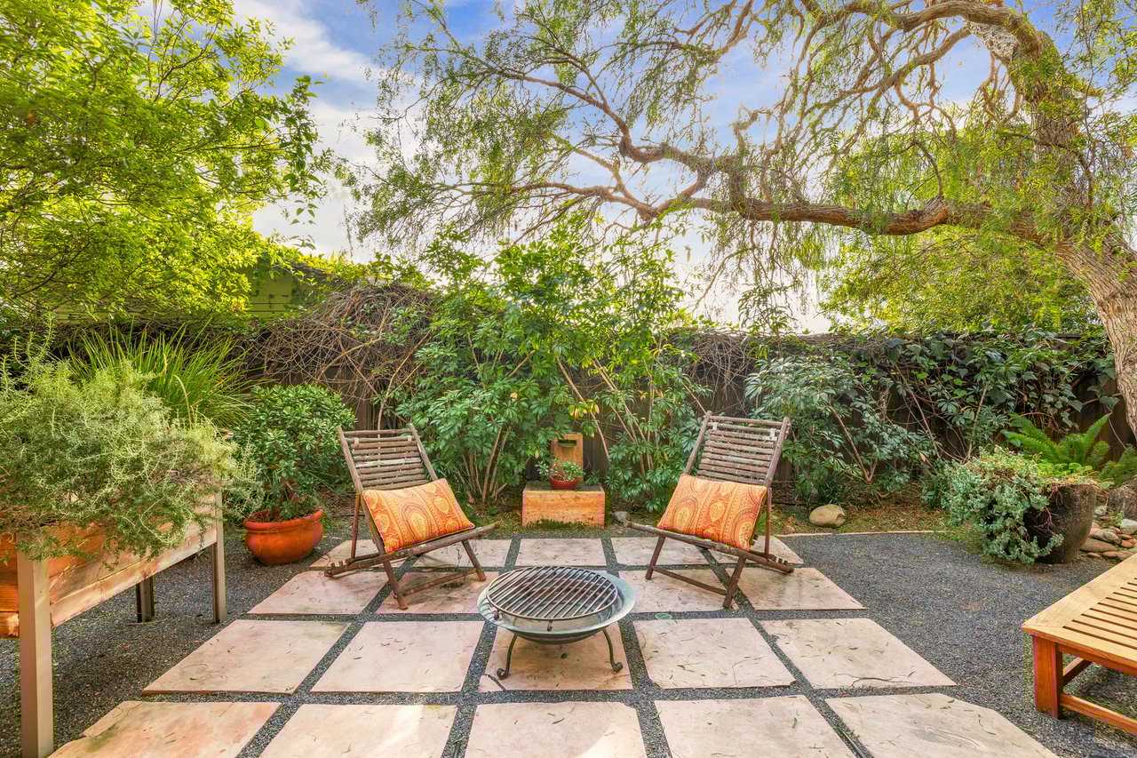 2536 Beverley Ave, Santa Monica 