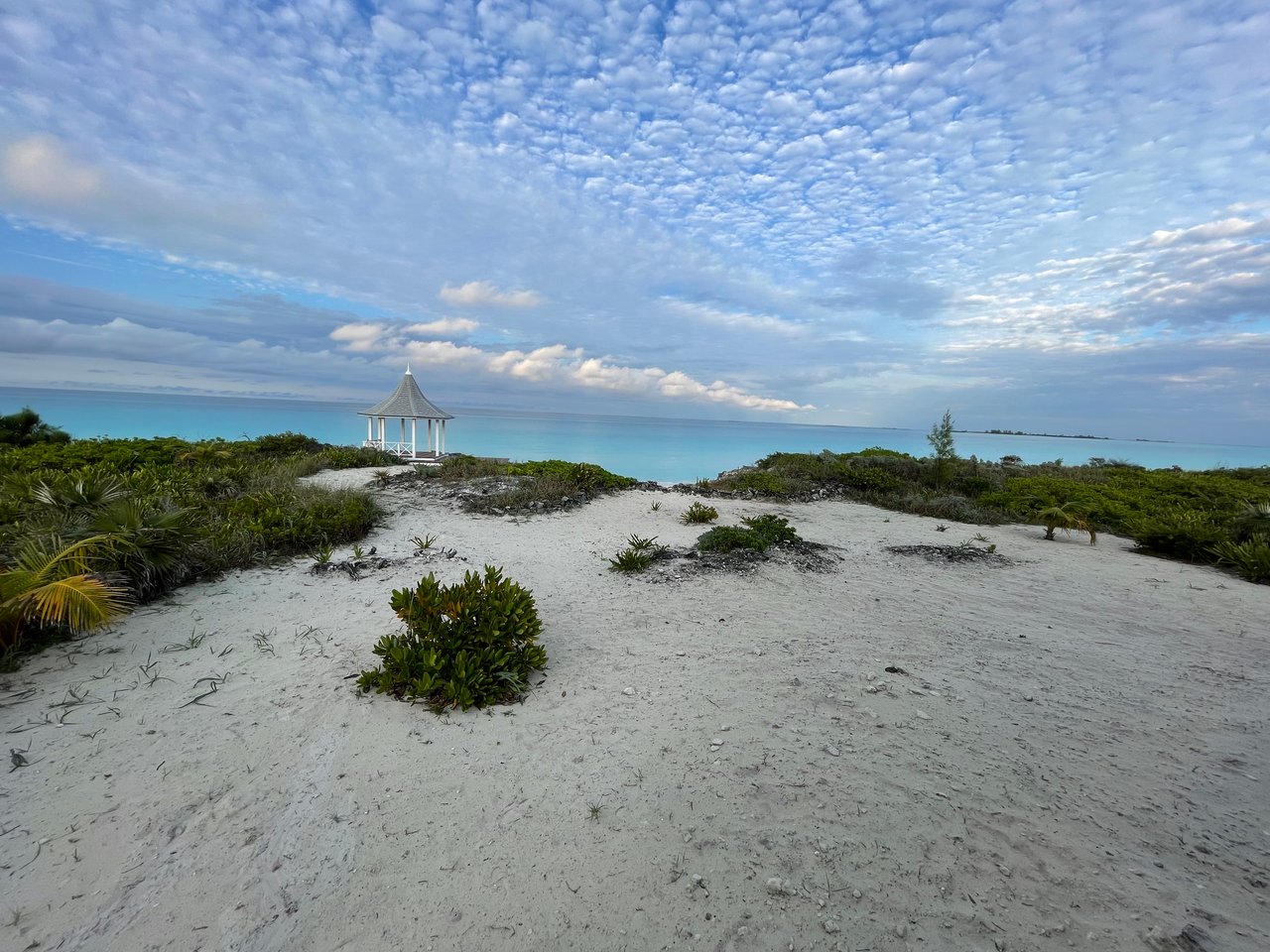 Arabella’s Cove: Barefoot Luxury on the Shores of Great Harbour Cay
