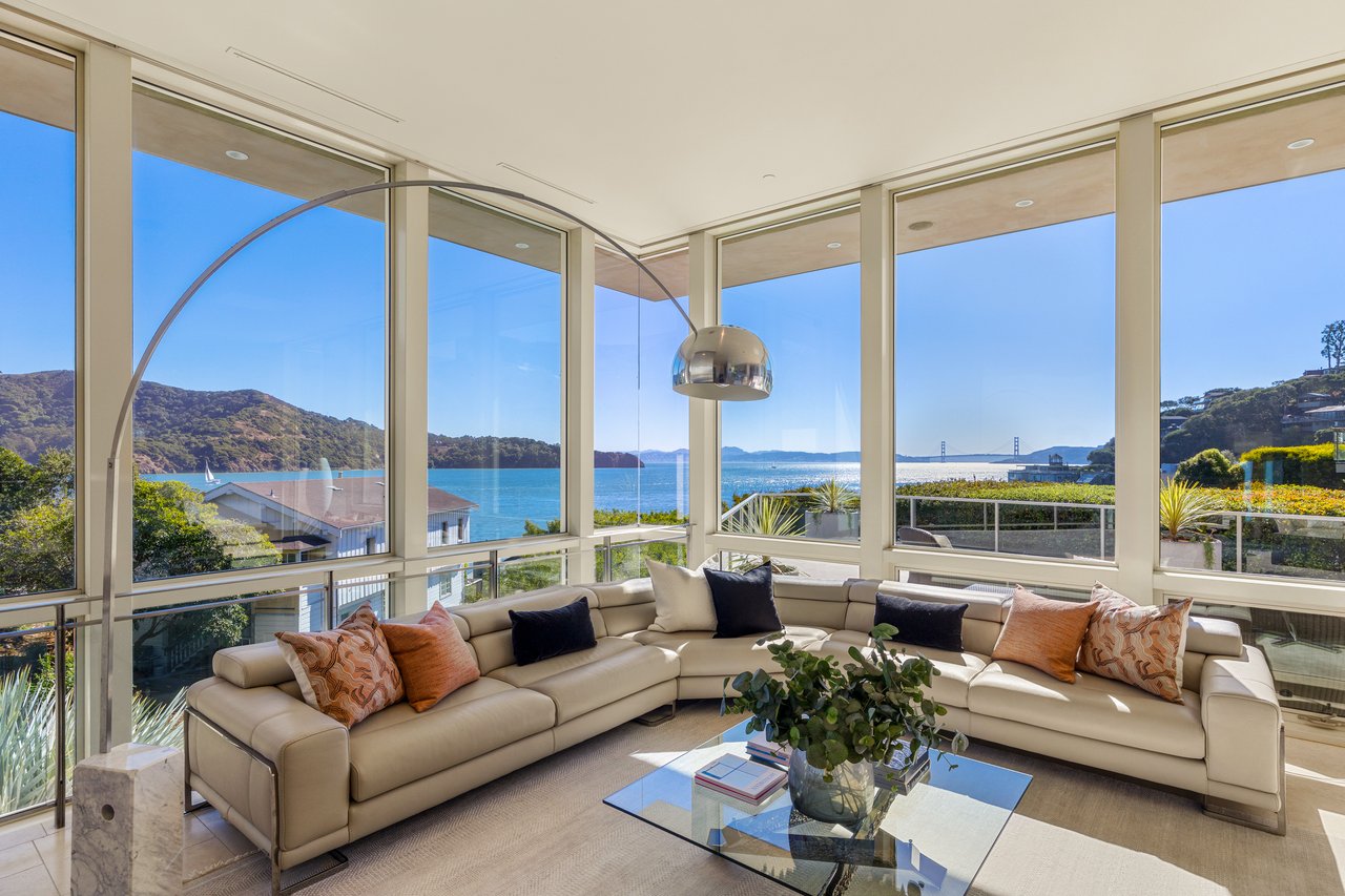 Dramatic Contemporary Architecture and Golden Gate Bridge Views