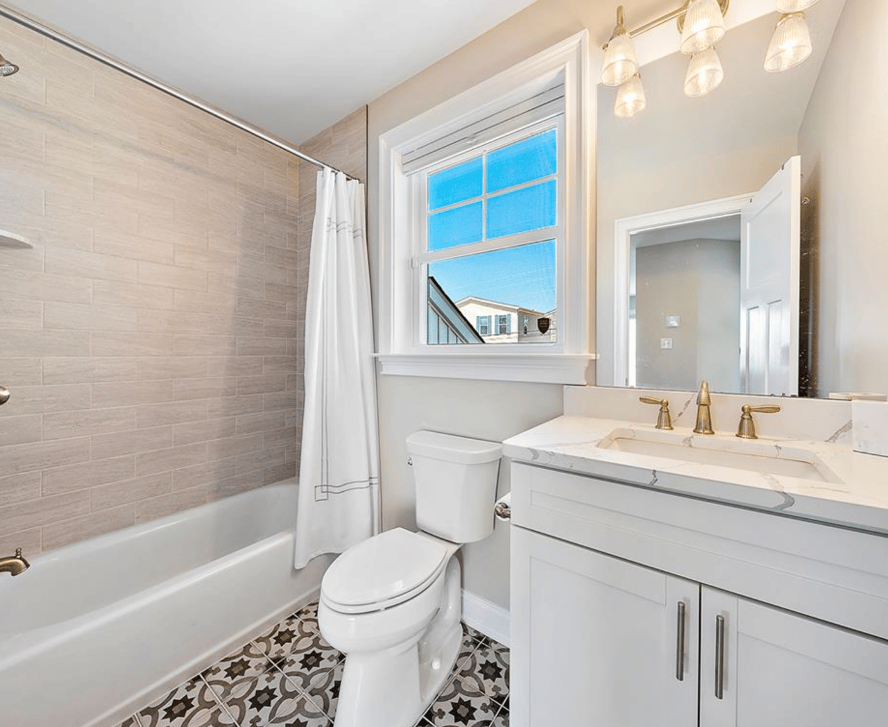 24 W Winifred Avenue, Beach Haven Crest