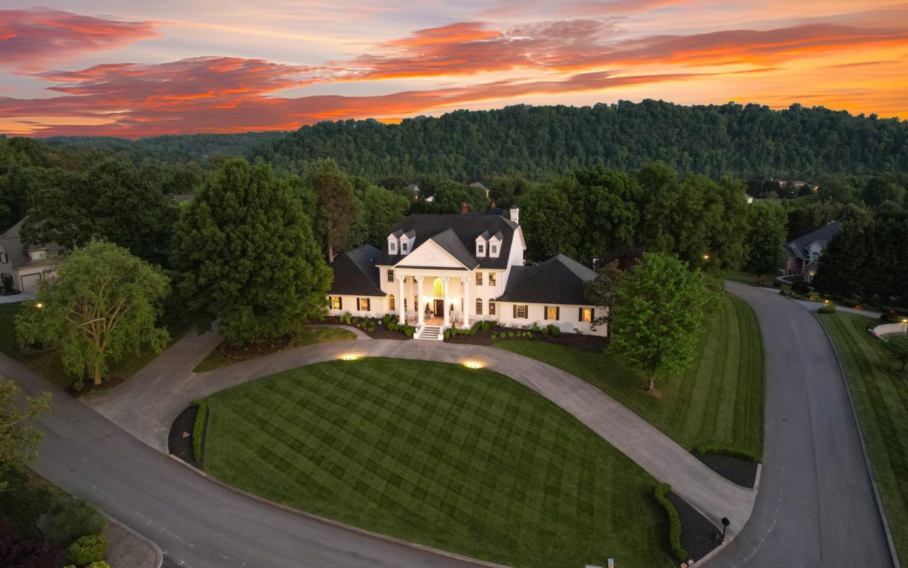 Wallace Luxury Spotlight | 8566 River Club Way Knoxville, TN 37922