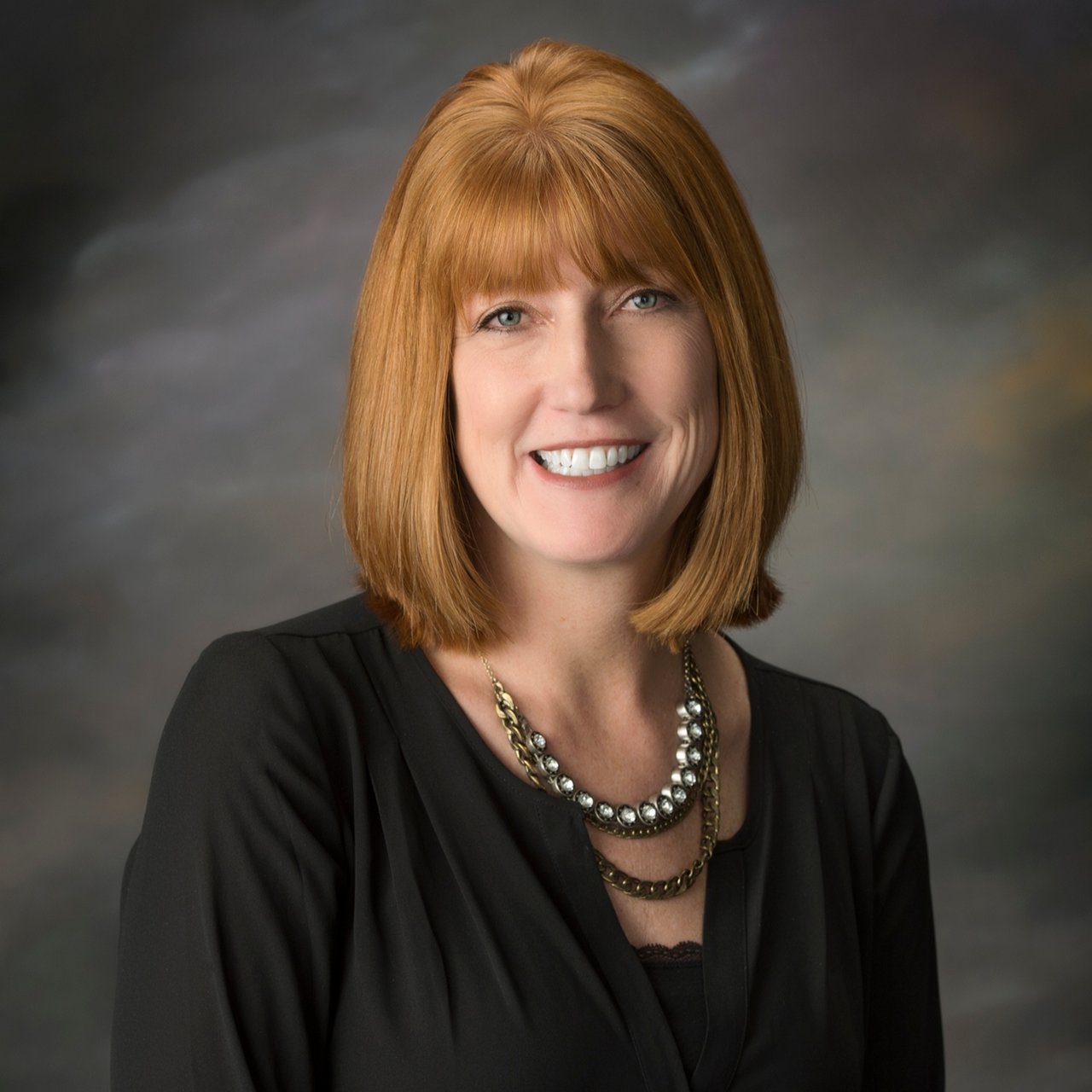 Shelly Petersen Saint Michael, MN Real Estate Agent Headshot