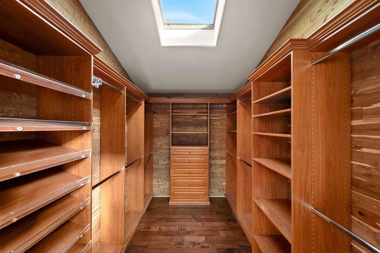 3701 Kanan Rd, Agoura Hills