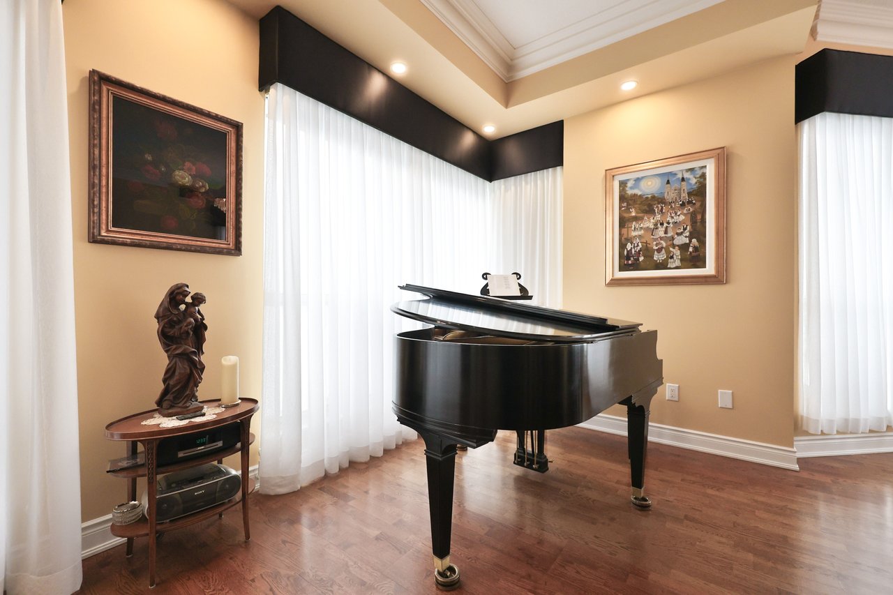 801-2511 Lakeshore Rd W, Oakville