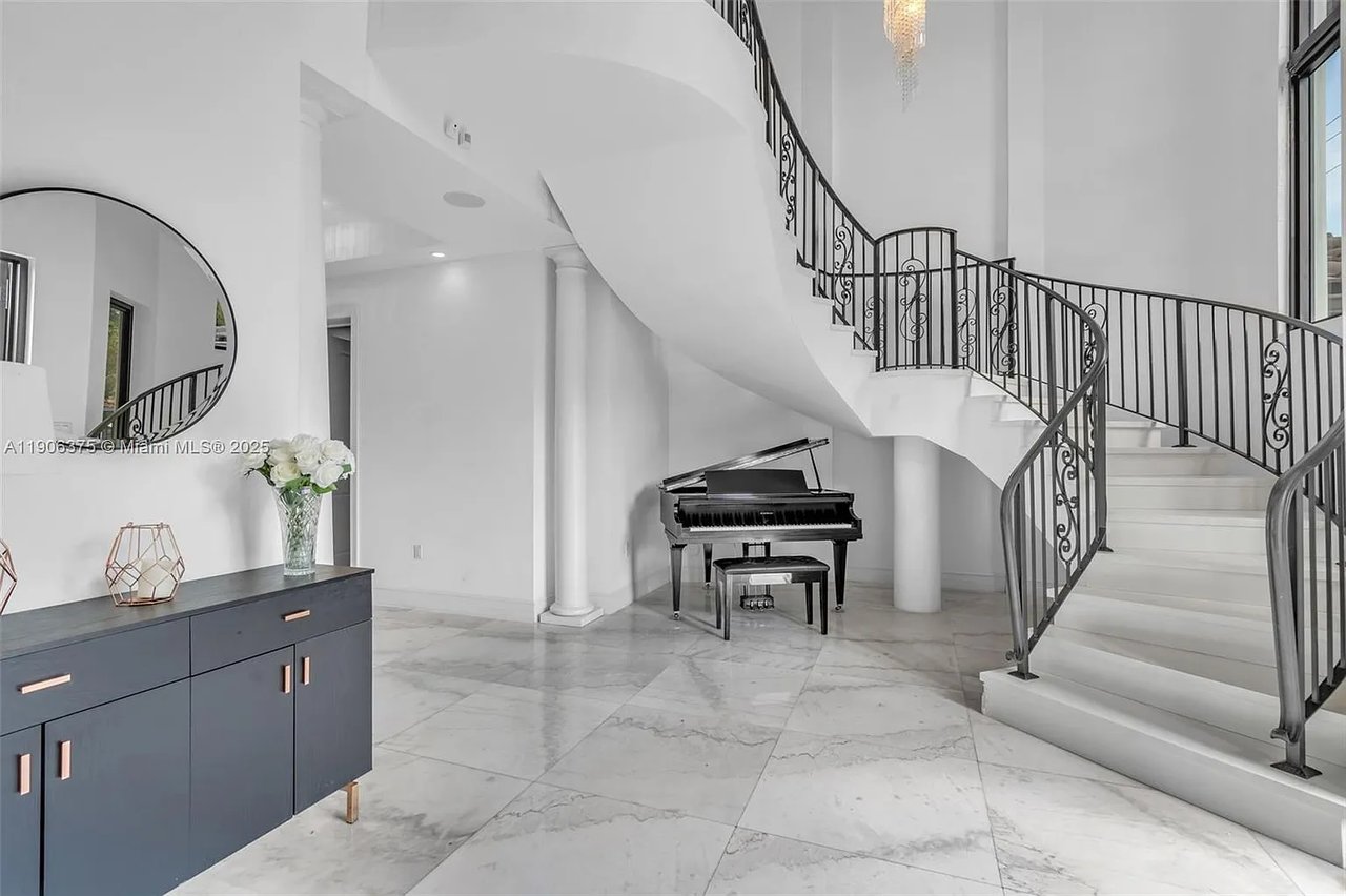 2085-keystone-blvd-north-miami-fl-home-sold-entrance