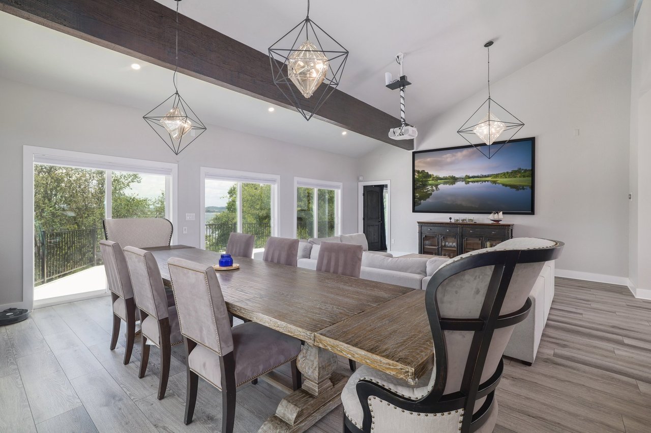 7206 Comanche Trail