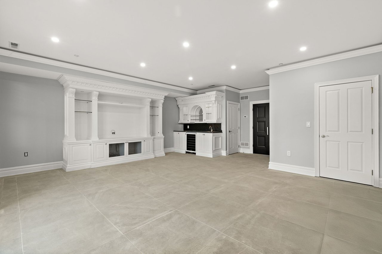 16 Regency Place | Townhouse in The Brownstones at Port Imperial