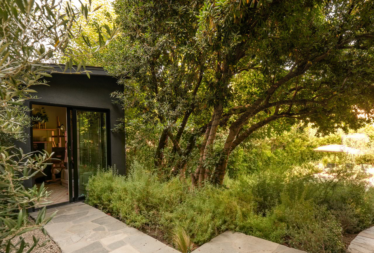 4157 Sunswept Dr, Studio City