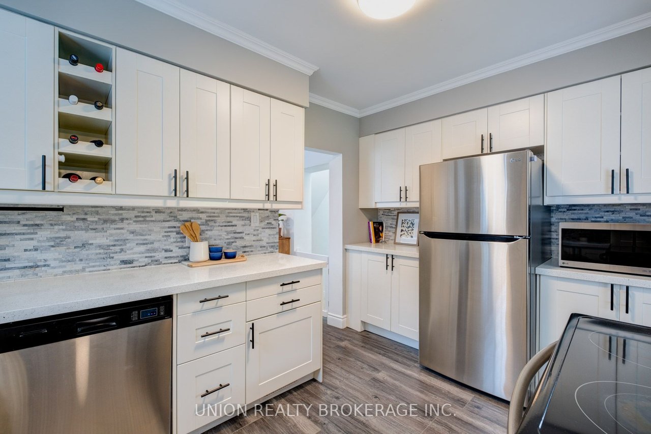 19 Elward Blvd
