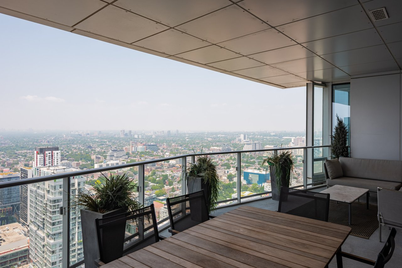 Suite 5302- 180 University Avenue