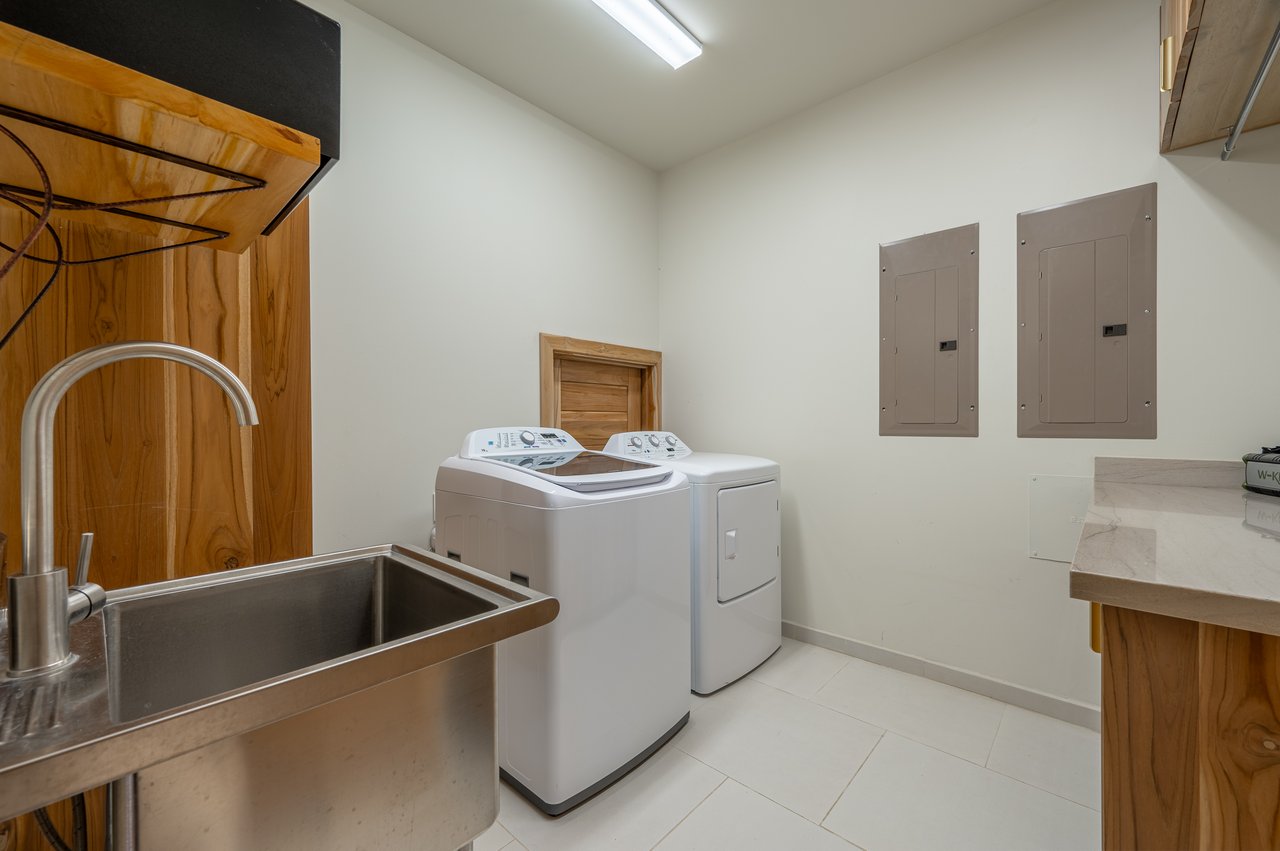 Casa En Las Rocas | Spectacular Ocean-View Home in Pacific Heights