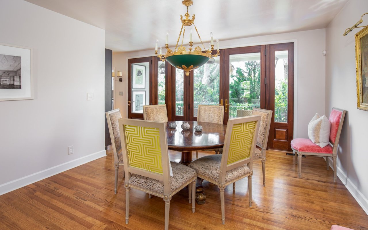 For Sale – Homes With Elegant Dining Rooms